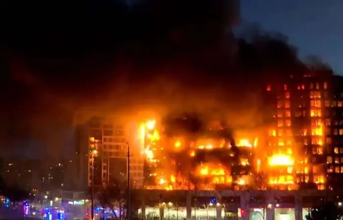 Edificio de Campanar en llamas el 22 de febrero de 2024. Imagen de la página web de APROICAM