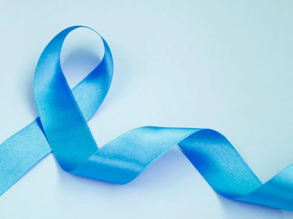 Día Mundial contra el cáncer de Colon / Freepik