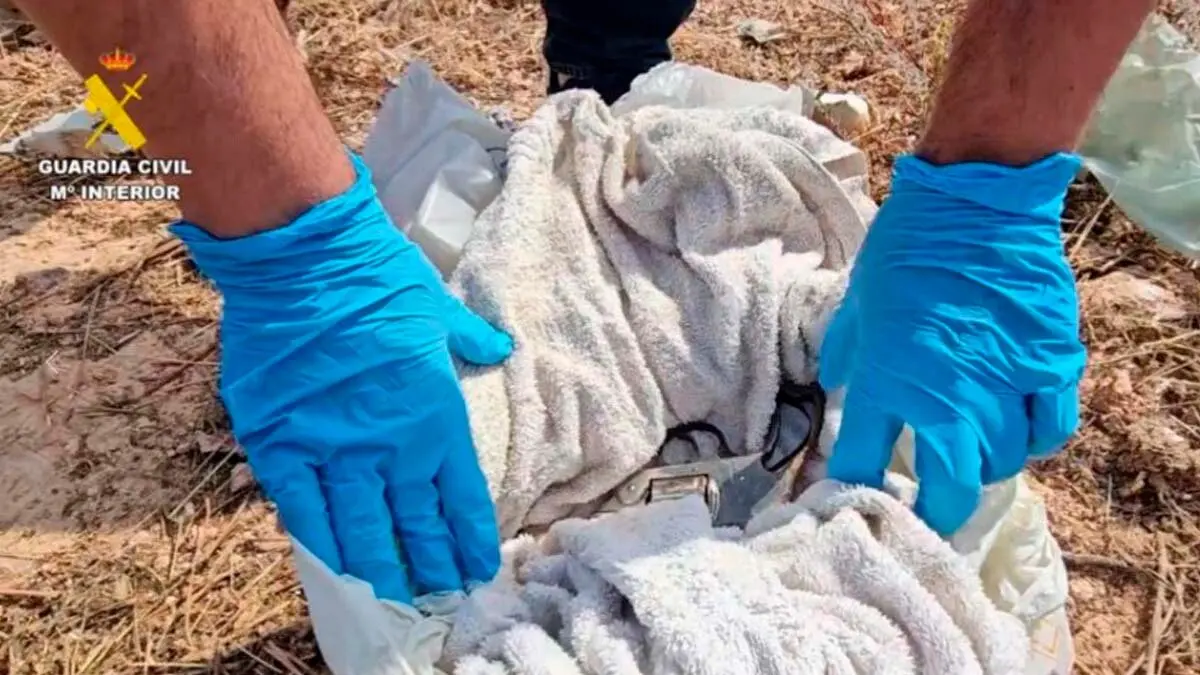 Dos detenidos por disparar en la cabeza a un joven en Orihuela Costa