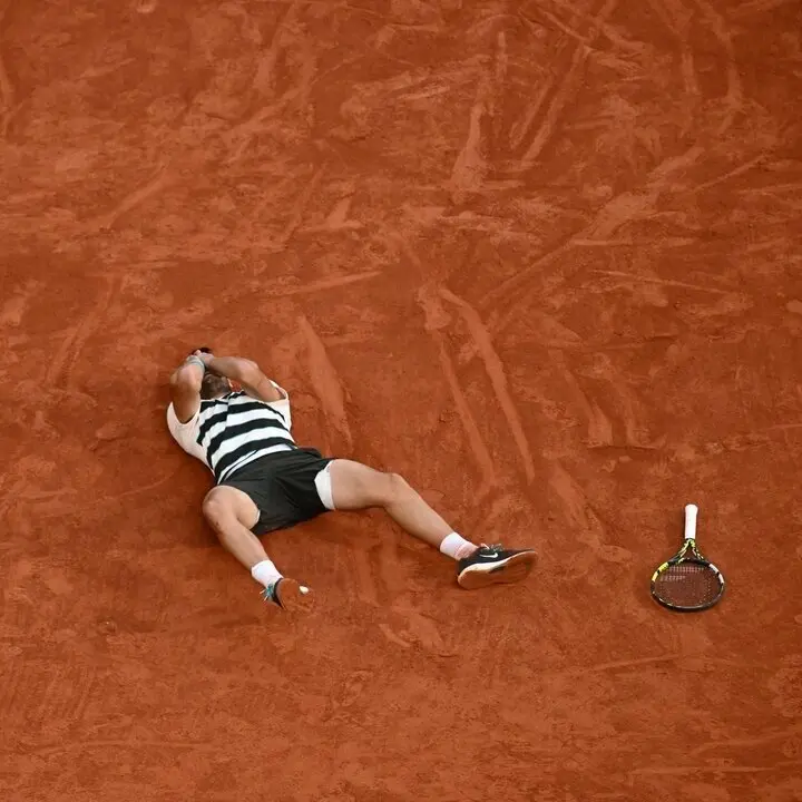 Alcaraz remontó 3 bolas de partidos. Fuente: Roland Garros/ X