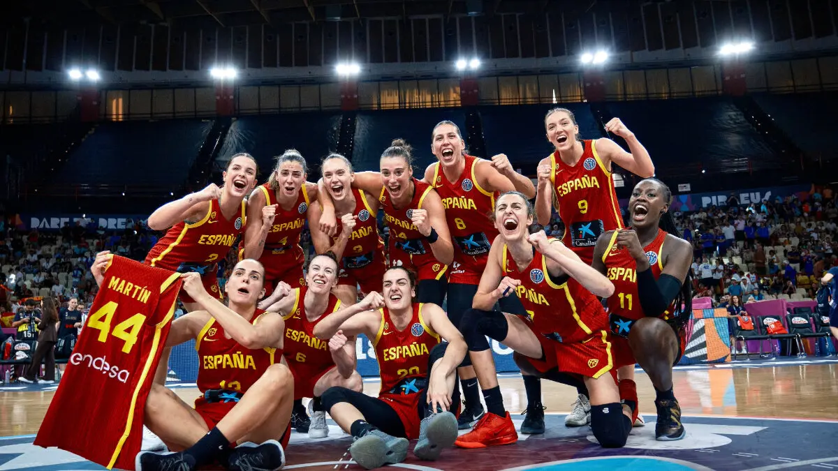 La selección española jugará la final del Eurobasket tras un partidazo contra Francia. Imagen: X @EuroBasketWomen