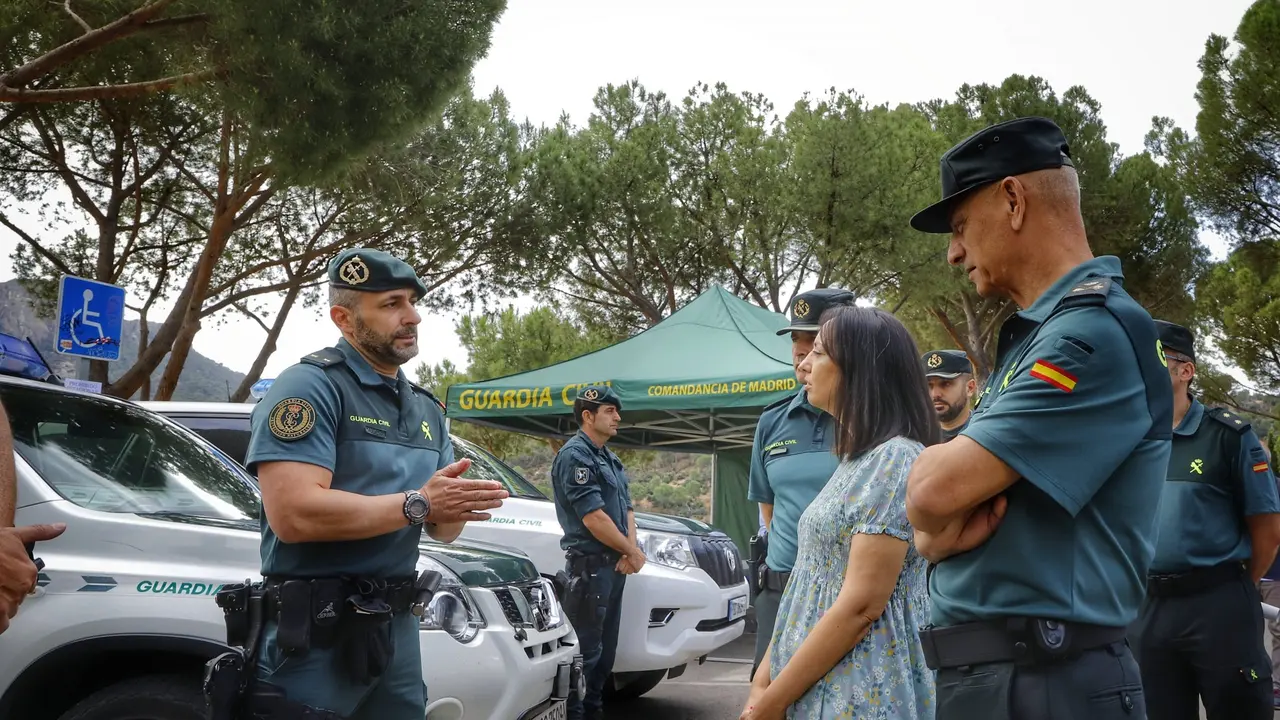 La Delegada del Gobierno, Mercedes González, presentando el Plan Verano 2022
