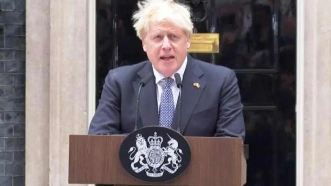 Boris Johnson durante la rueda de prensa donde ha anunciado su renuncia. Fuente BBC