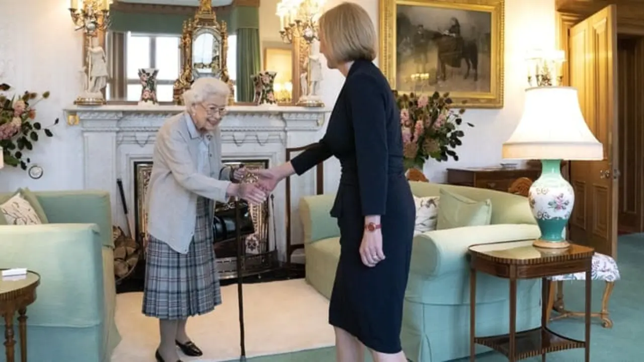 La reina Isabel II recibe a Liz Truss en Balmoral.  Fuente Royal House