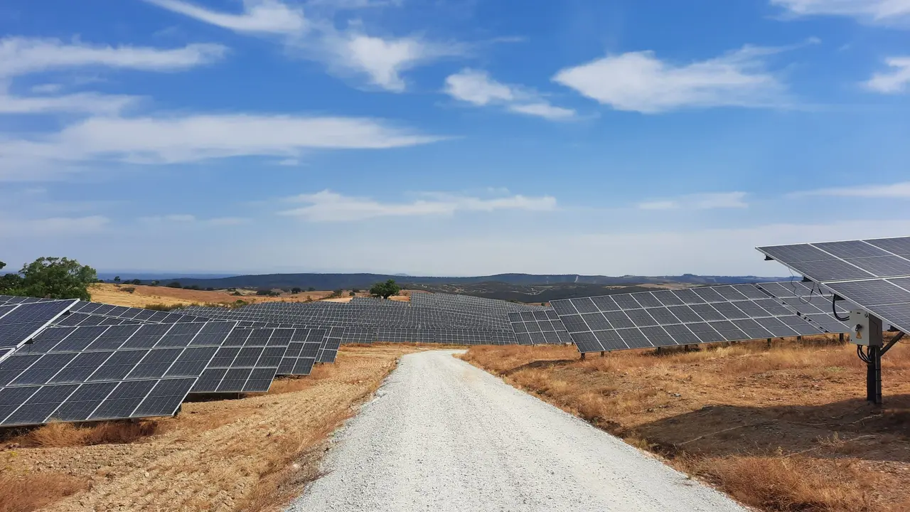 Imagen de una instalación fotovoltaica de Iberdrola en Cedillo