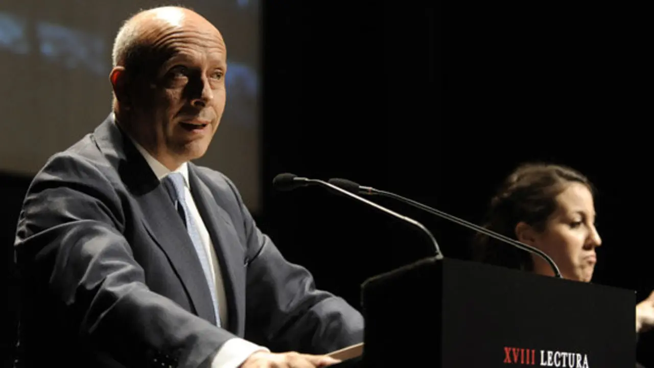 EL MINISTRO JOSE IGNACIO WERT DURANTE LA 18 LECTURA CONTINUADA DE EL QUIJOTE
23/04/2014
MADRID