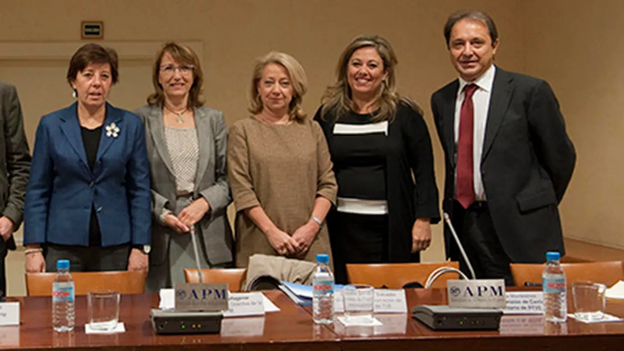 Foro “Información y publicidad de los partidos políticos en elecciones."
Madrid 12.11.06