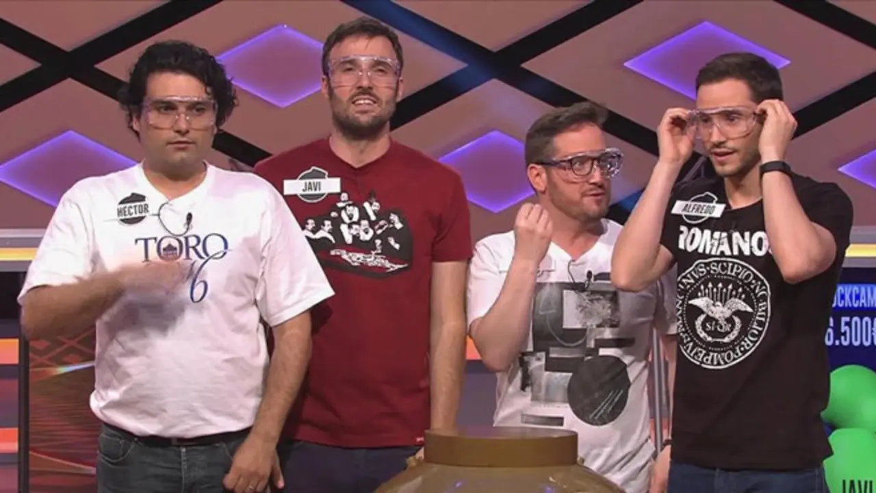 Barcelona 07 06 2016 Television TV Concurso Boom Los Rockcampers del concurso Boom En las dos fotos sin Juanra Bonet  van en este orden  Hector Miguel Paramio  Javier Miralles  Ruben Calvo y Alfredo Mayo que son los ganadores  manana  del concurso Boom  que daremos manana miercoles en web a las 8 y en papel el jueves