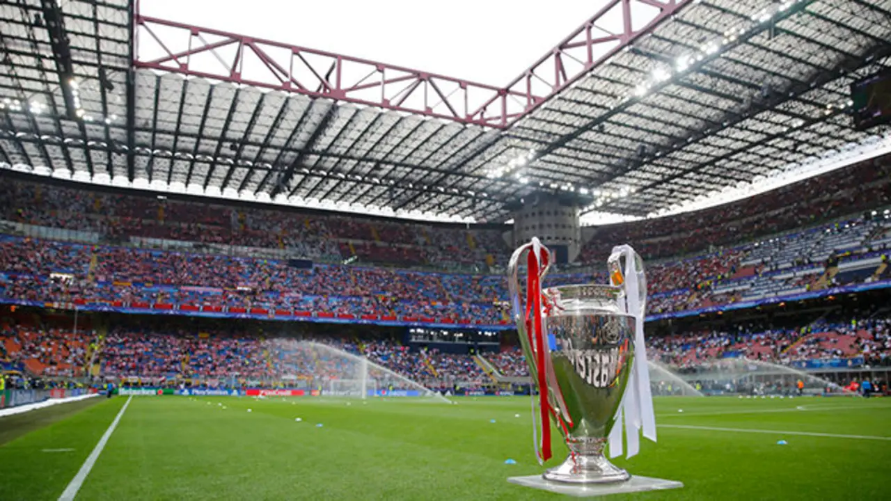 Soccer Football - Atletico Madrid v Real Madrid - UEFA Champions League Final - San Siro Stadium, Milan, Italy - 28/5/16
General view of the Champions League trophy before the game 
Reuters / Stefan Wermuth
Livepic
EDITORIAL USE ONLY.