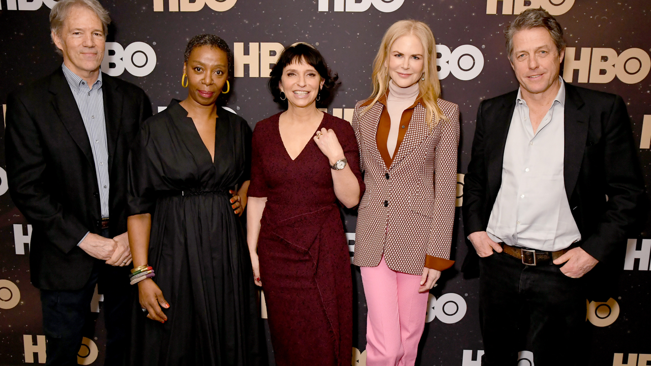 PASADENA, CALIFORNIA - JANUARY 15: (L-R) David E. Kelley, Noma Dumezweni, Susanne Bier, Nicole Kidman and Hugh Grant of 'The Undoing' pose in the green room during the 2020 Winter Television Critics Association Press Tour at The Langham Huntington, Pasadena on January 15, 2020 in Pasadena, California. 723750 (Photo by Jeff Kravitz/Getty Images for WarnerMedia)