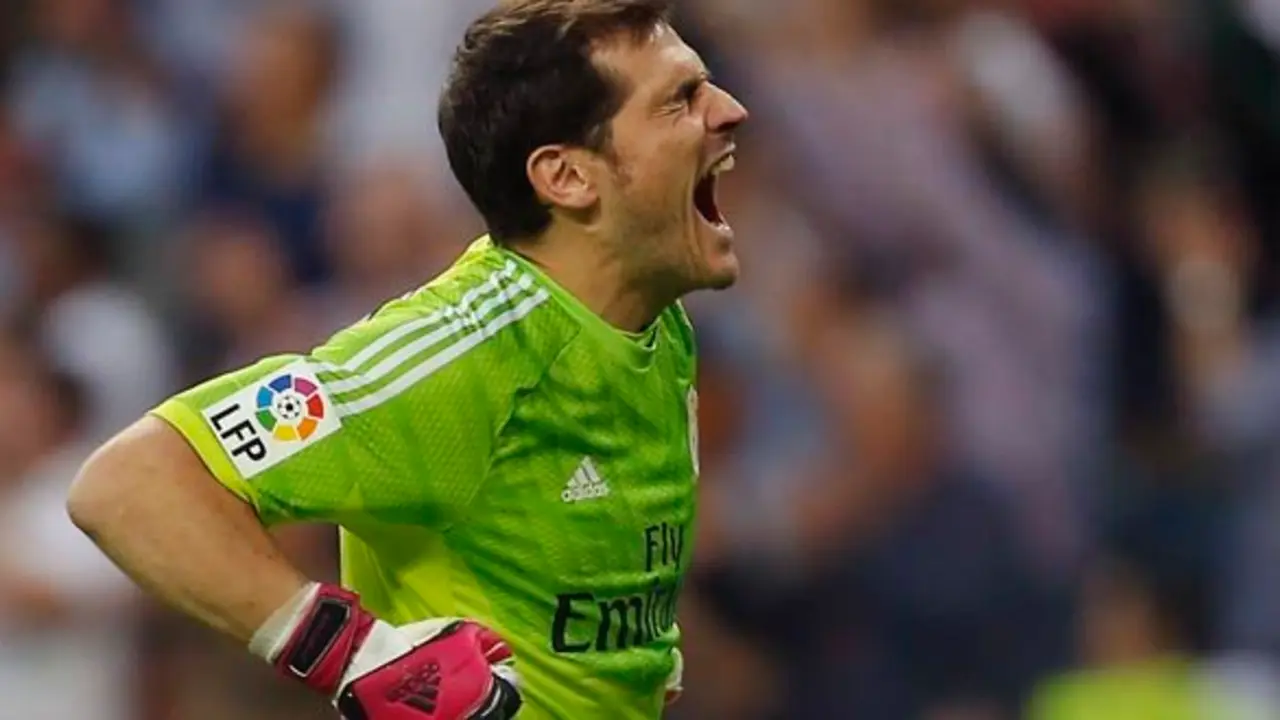 Real Madrid's Iker Casillas celebrates Bezema's goal during a Spanish La Liga soccer match between Real Madrid and FC Barcelona at the Santiago Bernabeu stadium in Madrid, Spain, Saturday, Oct. 25, 2014. (AP Photo/Andres Kudacki)