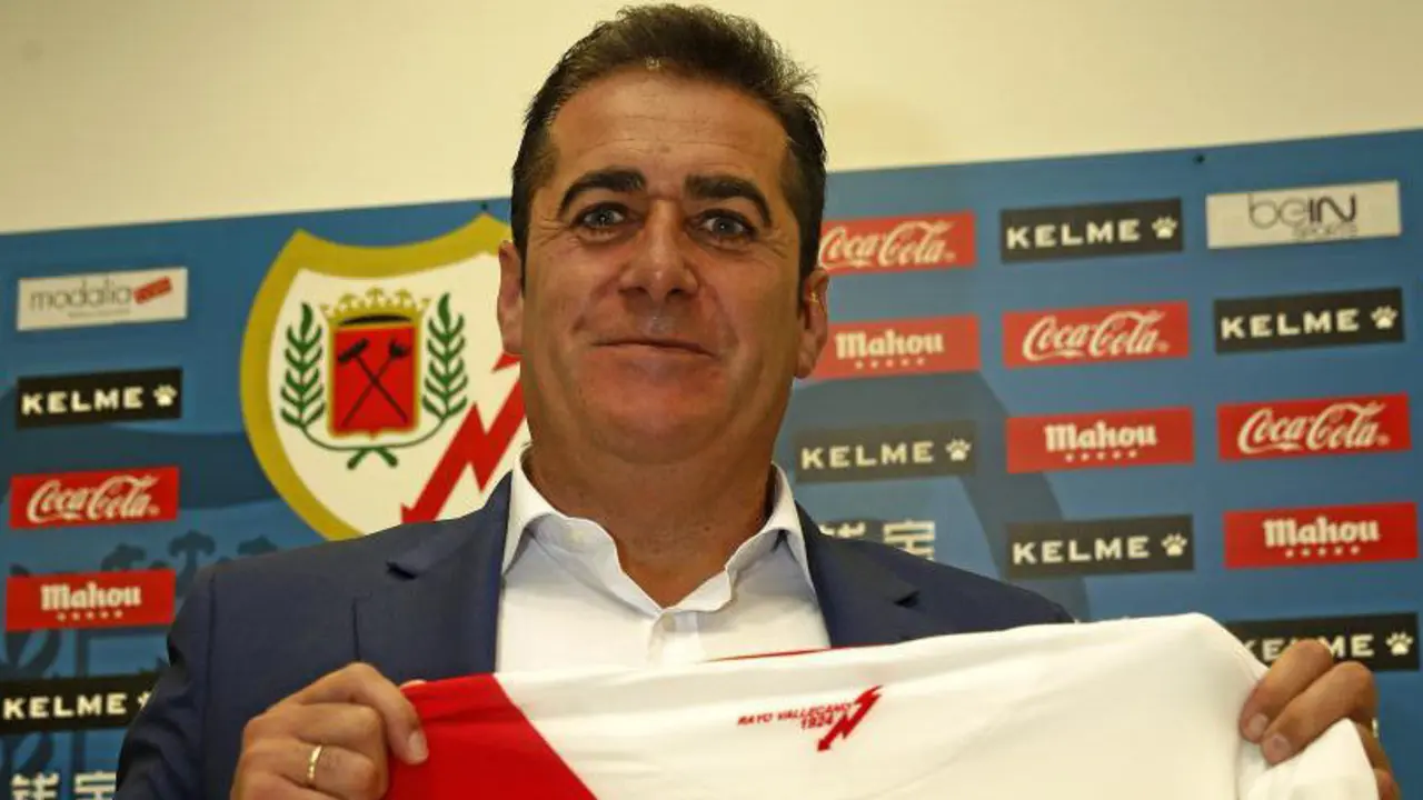 PRESENTACION DE SANDOVAL COMO NUEVO ENTRENADOR DEL RAYO VALLECANO