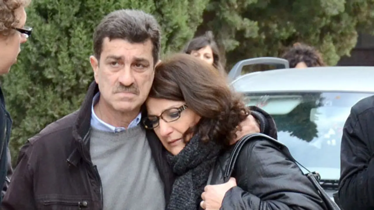 PIPPO BIONDO Y SANTINA DALESSANDRO EN LA EXHUMACION DEL CUERPO DE MARIO BIONDO EN SICILIA
23/12/2013
ITALIA