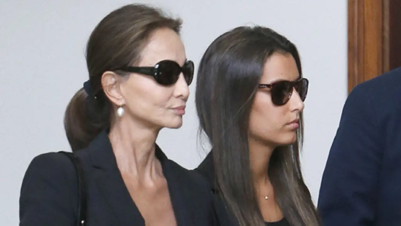 ISABEL PREYSLER CON SU HIJA ANA BOYER DURANTE EL TANATORIO DE MIGUEL BOYER EN MADRID
29/09/2014
MADRID