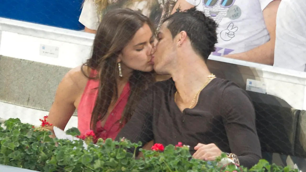 EL FUTBOLISTA CRISTIANO RONALDO Y LA MODELO IRINA SHAYK DURANTE EL MASTERS SERIES MADRID OPEN 2012
11/05/2012
MADRID