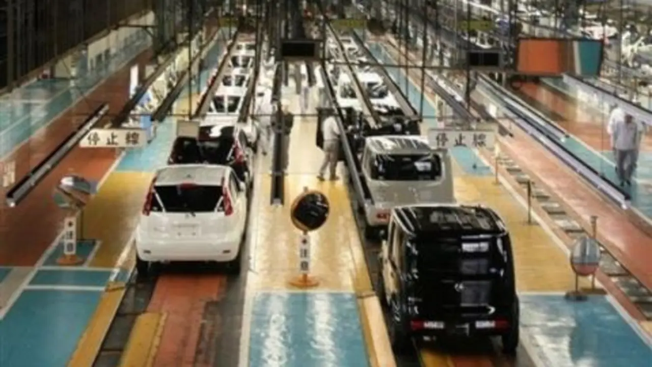 Vehicles line up on the assembly line at  Nissan Motor's  plant in Yokosuka, southwest of Tokyo, Wednesday, Nov. 29, 2006. While American "Big Three" automakers are closing plants in the U.S., struggling to turn around their enfeebled businesses, their booming Japanese counterparts are opening new plants here in Japan for the first time in decades.  The move also sheds light on the stunning success the Japanese have scored in carefully building a complex but efficient intertwining network among their worldwide operations, spanning model development, production, marketing and purchasing, to draw the best advantages of what each nation has to offer. (AP Photo/Shuji Kajiyama)