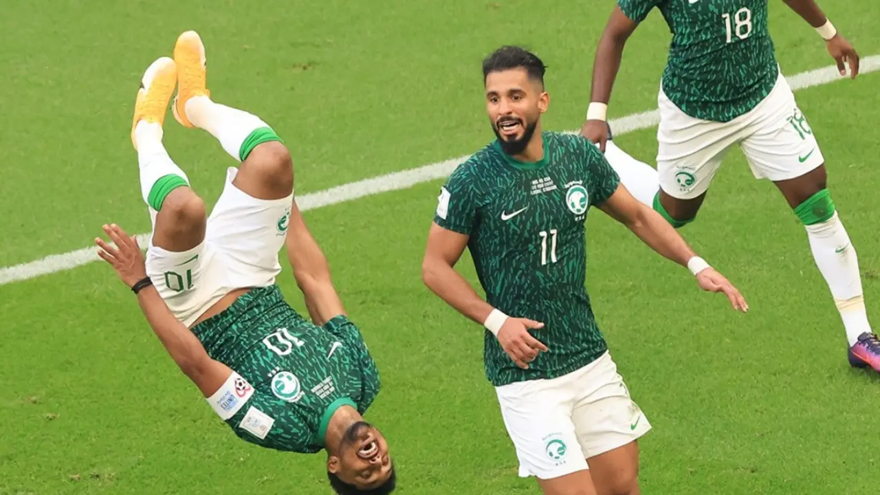 Al-Dawsari ARG-SAU WCQatar 2022 B/R Football