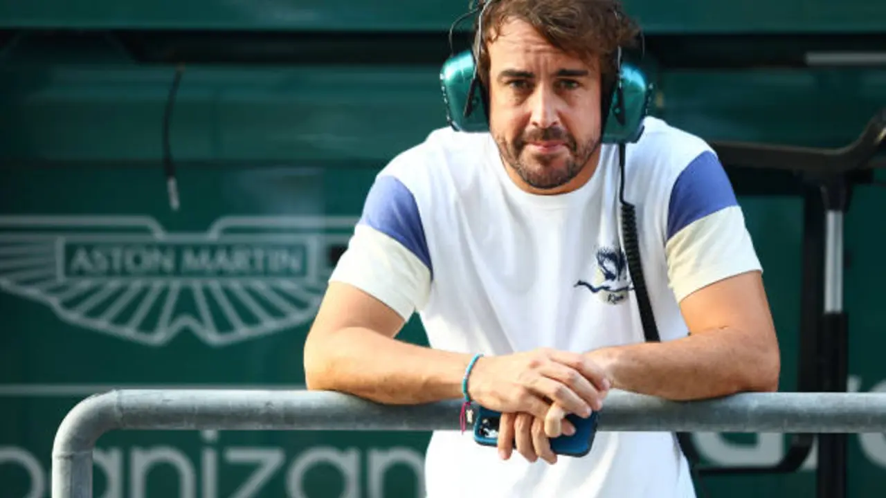Fernando Alonso con Aston Martin | Fuente: Getty Images