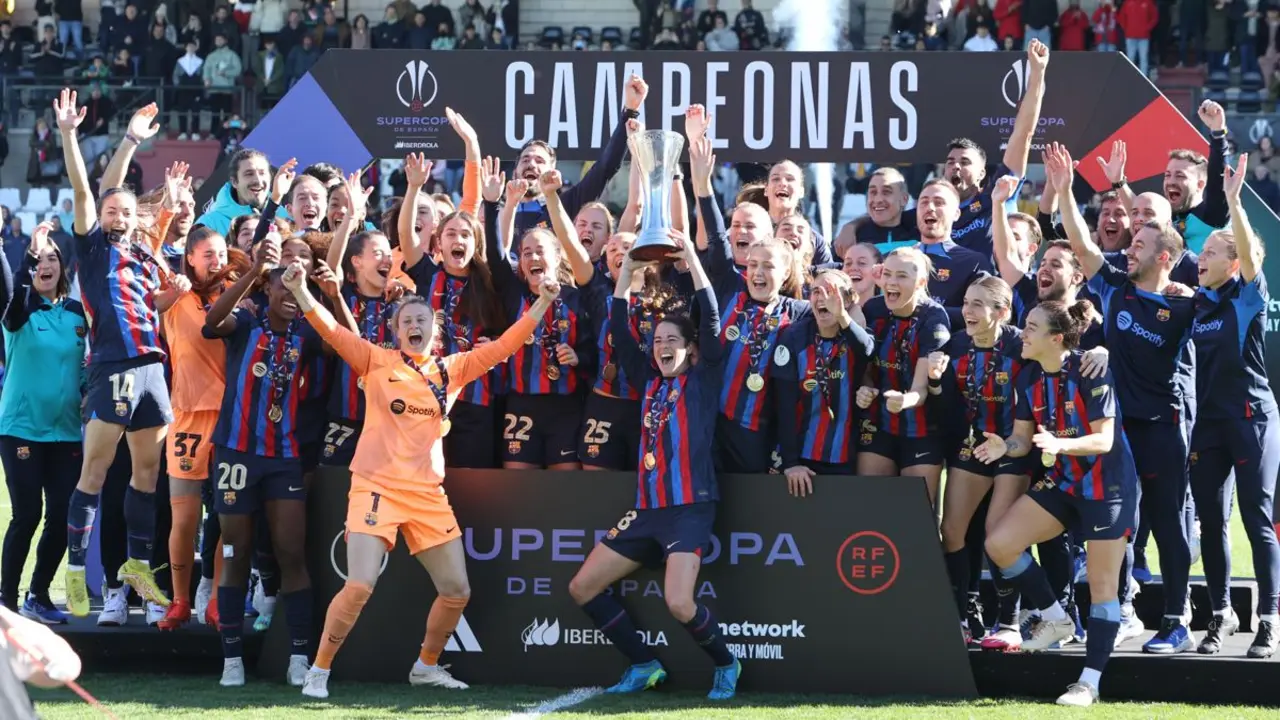 Celebración de la Supercopa de España Femenina | Fuente: FC Barcelona