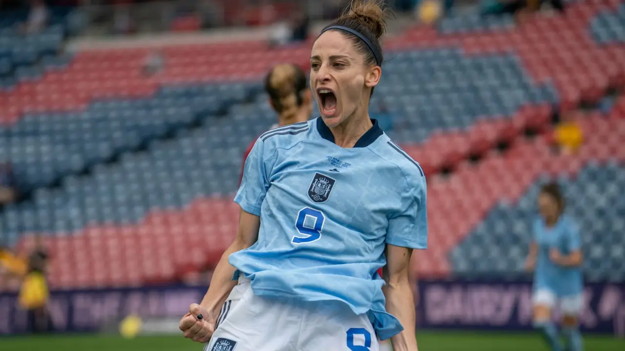 Esther González, una de las goleadoras del República Checa - España | Fuente: @SEFutbolFem