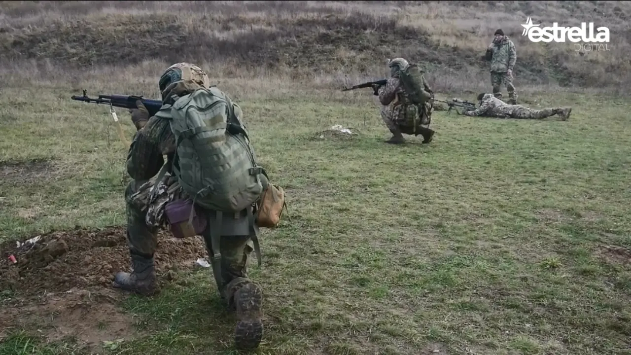 Soldados del ejército ucraniano en Bajmut | Imagen de María Senovilla