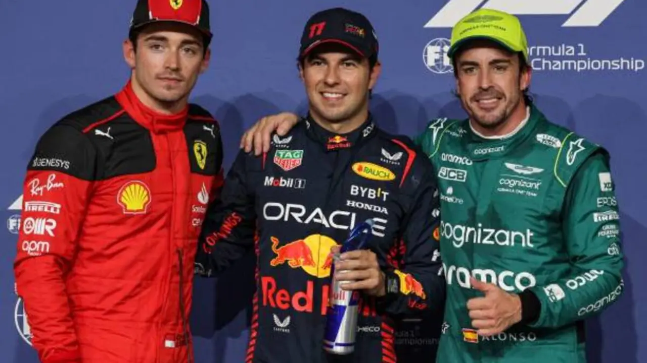 Charles Leclerc, Sergio Pérez y Fernando Alonso tras la clasificación del Gran Premio de Arabia Saudí 2023 | Fuente: Getty Images