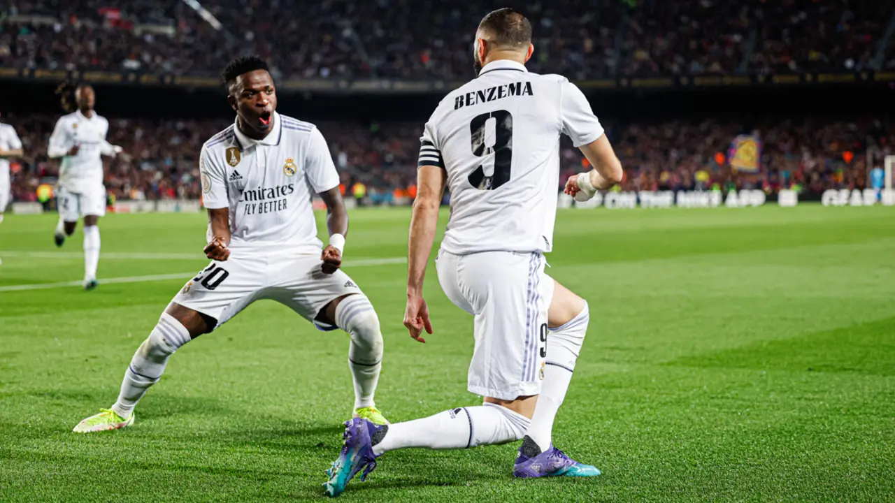 Vinicius y Karim Benzema en el FC Barcelona - Real Madrid | Fuente: Real Madrid