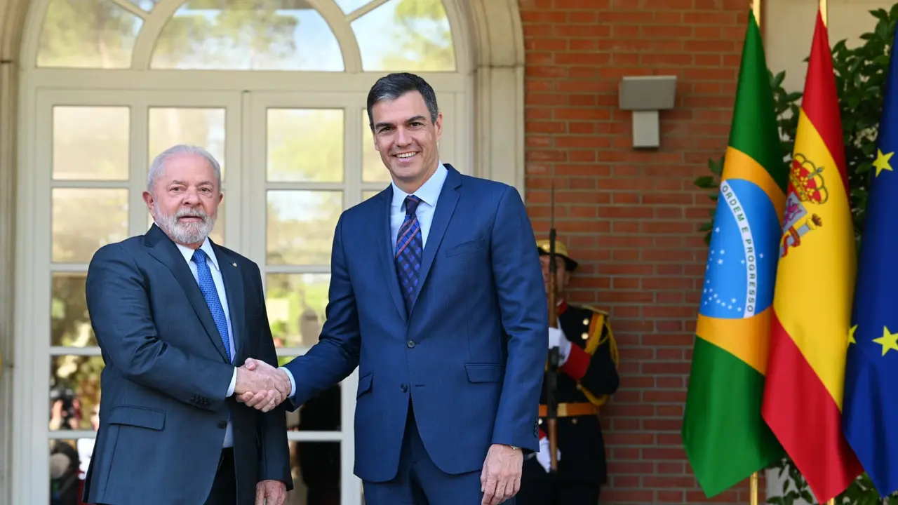 Sánchez junto a Lula