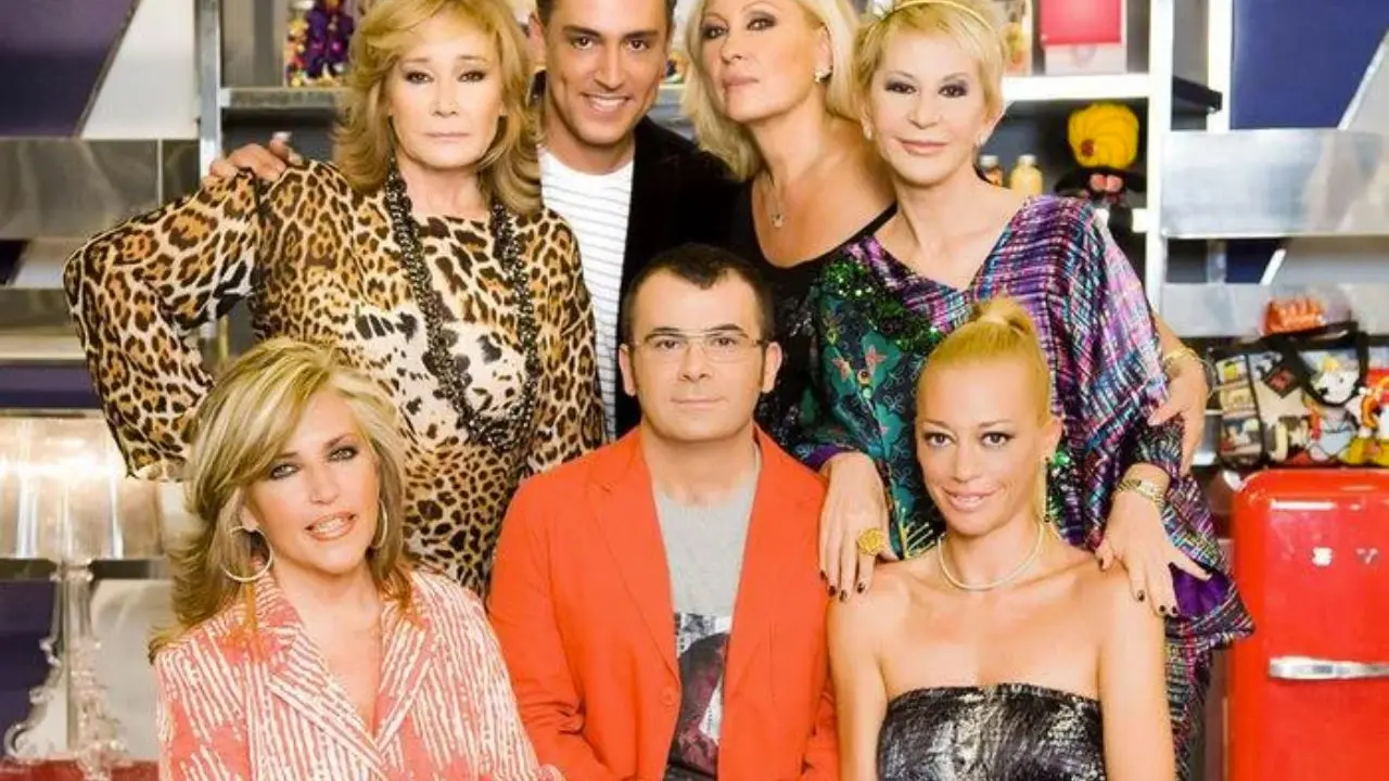 Imagen promocional de Sálvame en sus inicios, en 2009 - Mediaset