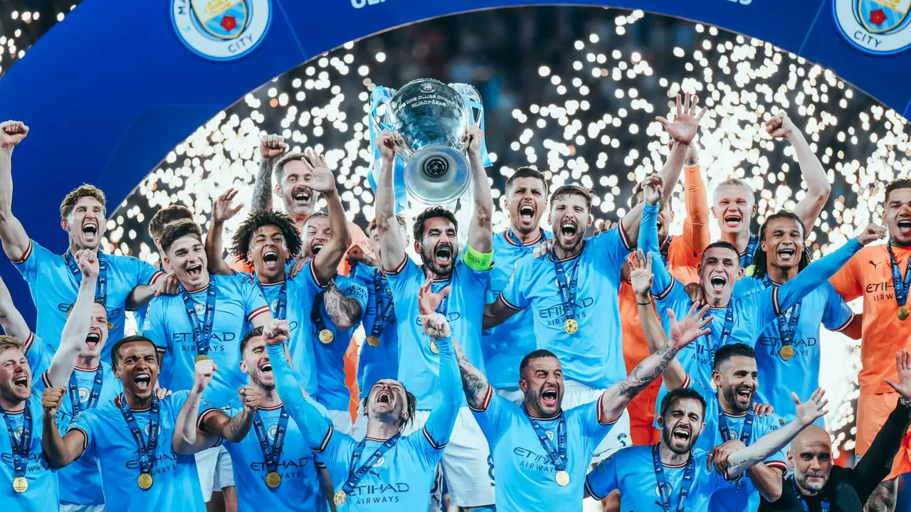 El Manchester City levanta la primera Champions League de su historia | Fuente: @ManCityES