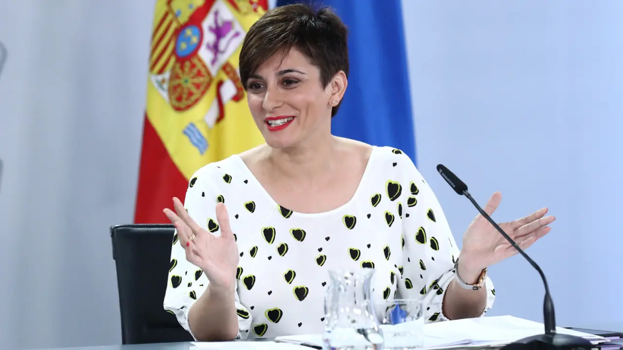 La ministra de Política Territorial y portavoz del Gobierno, Isabel Rodríguez, en la rueda de prensa posterior al Consejo de Ministros. Pool Moncloa / Fernando Calvo. La Moncloa, Madrid 