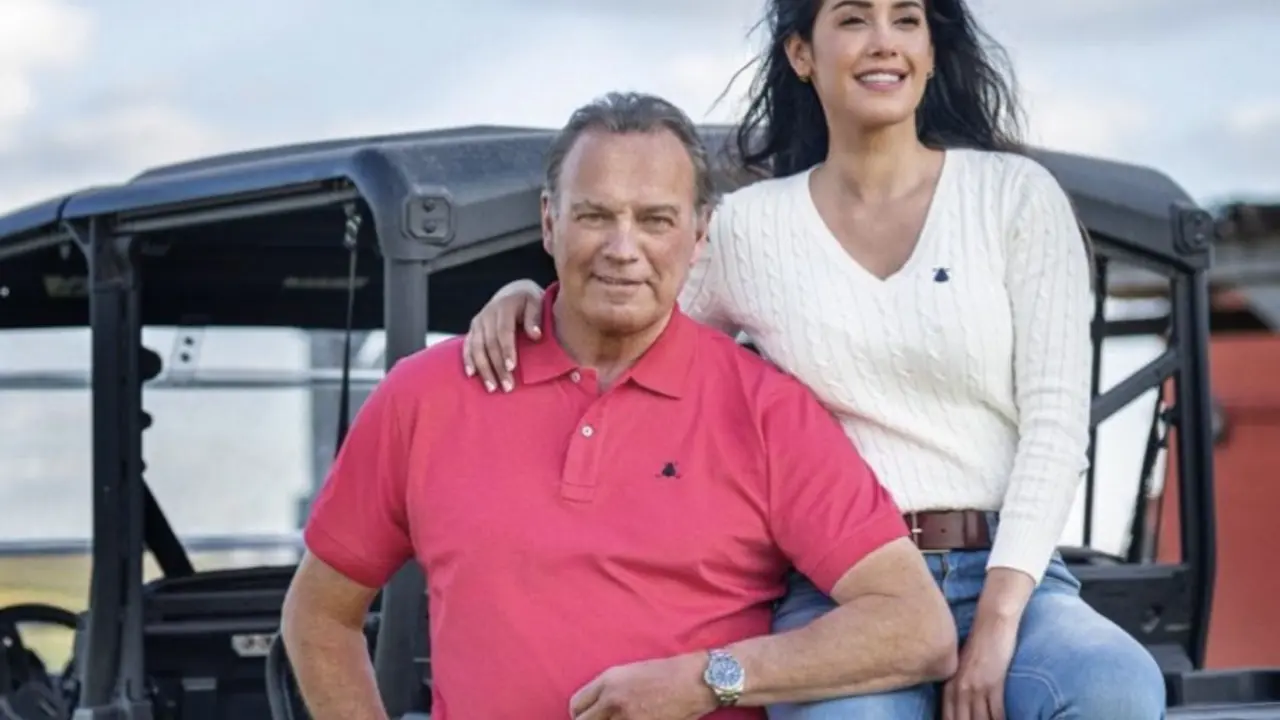 Bertín Osborne y Gabriela Guillén en una sesión de fotos para la marca El Capote - Instagram @elcapote