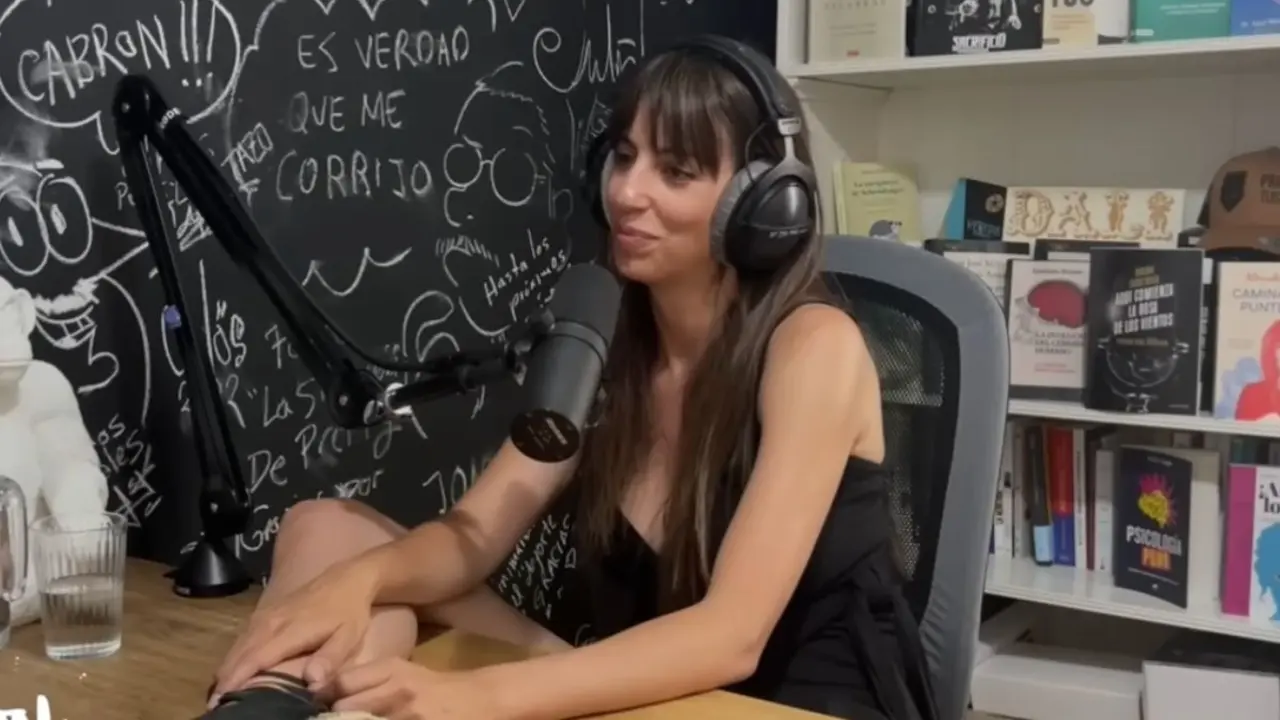 Almudena Cid en el Podcast 'Lo que tú digas', de Alex Fidalgo - Youtube