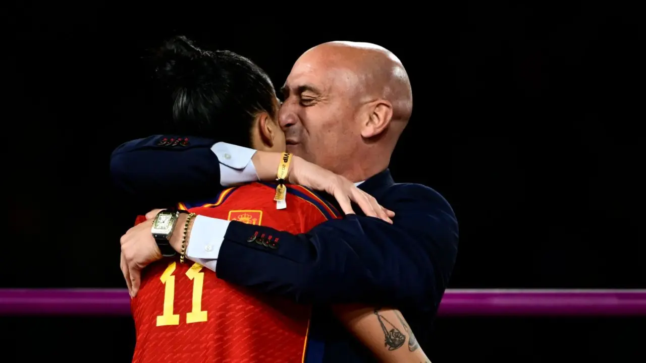 Luis Rubiales y Jenni Hermoso en la final del Mundial | Fuente: Getty Images