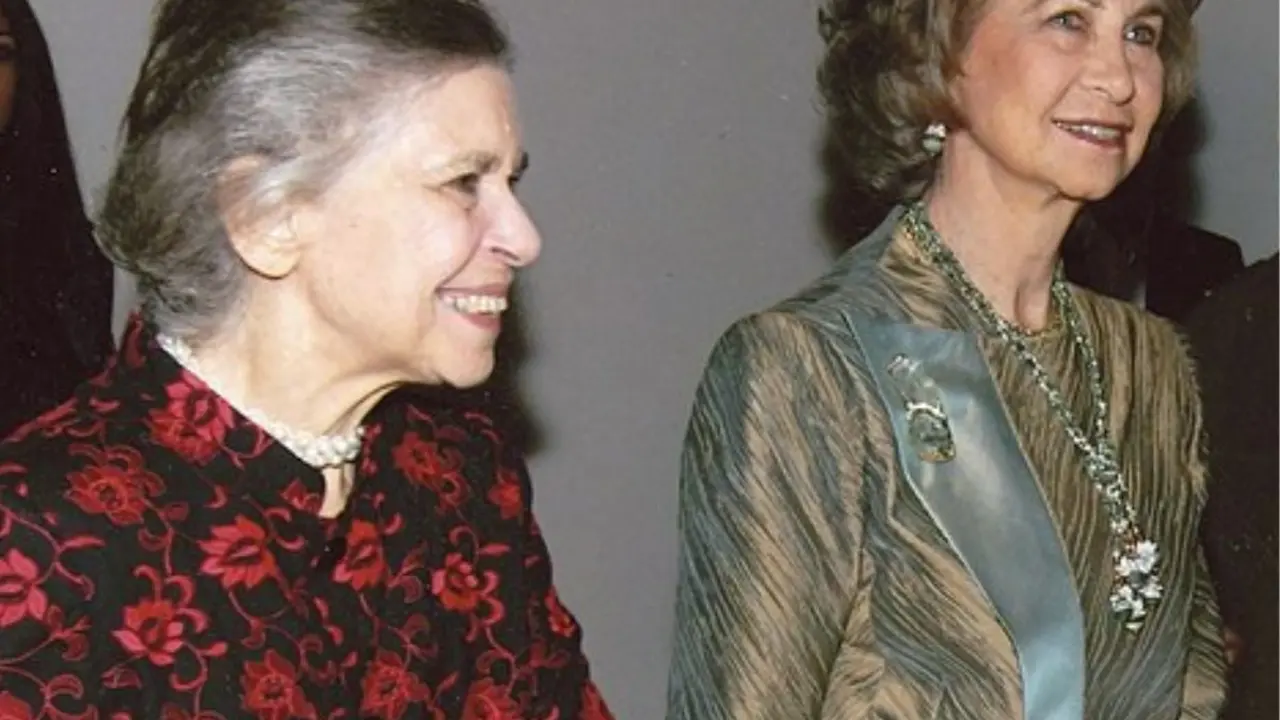 Irene de Grecia y la Reina Sofía en la entrega de las Medallas de Honor del premio BMW de pintura en 2018 - Javier Gayá