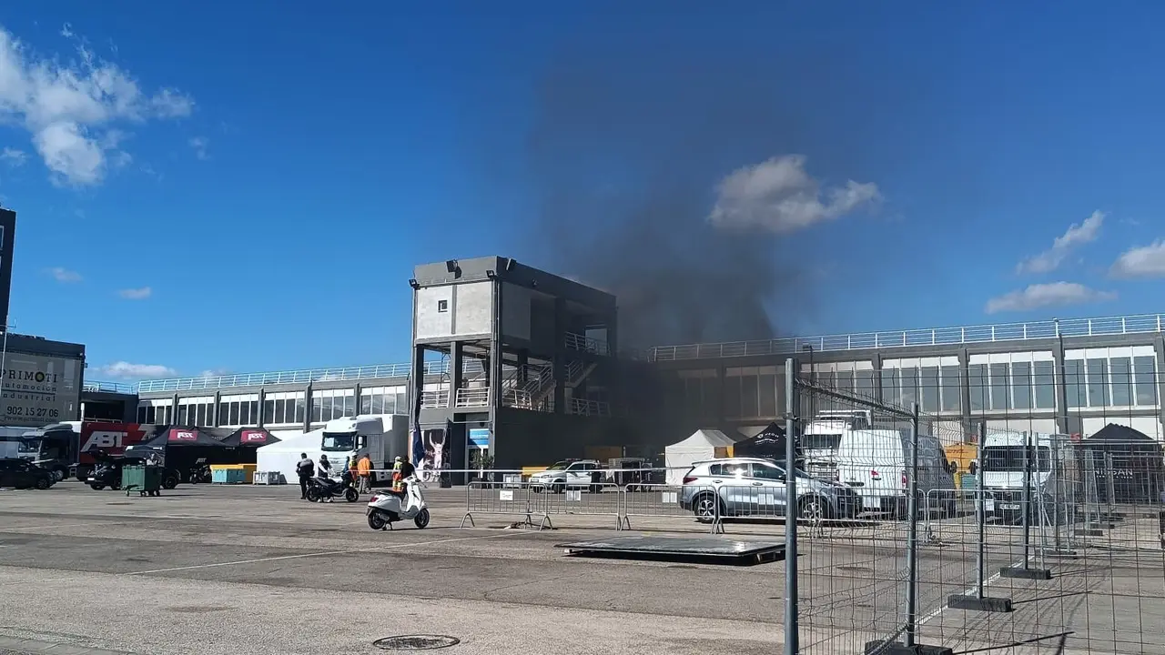 Incendio en el Circuito Ricardo Tormo de Valencia | Fuente: Ángela Merino