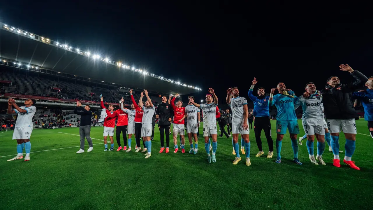 El Girona celebra la victoria contra el Barça | Fuente: Girona