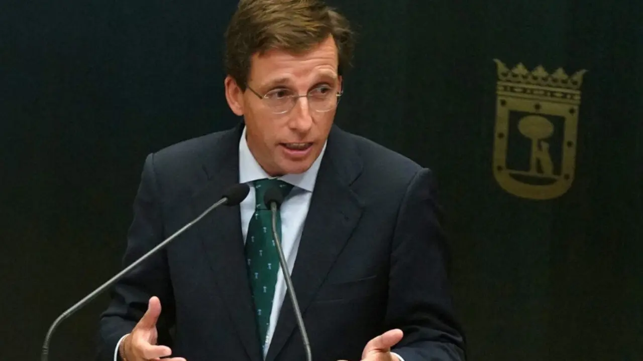 José Luis Martínez -  Almeida