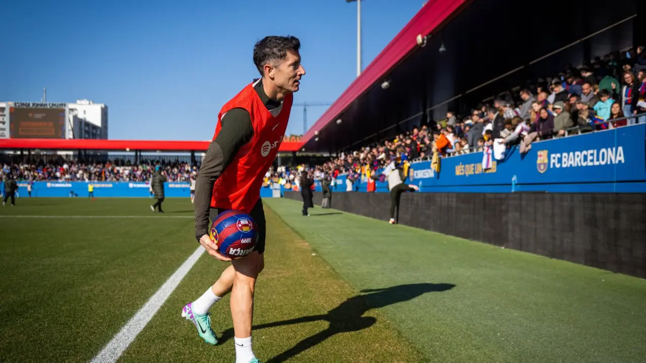 Lewandowski en el entrenamiento a puertas abiertas | Fuente: FC Barcelona