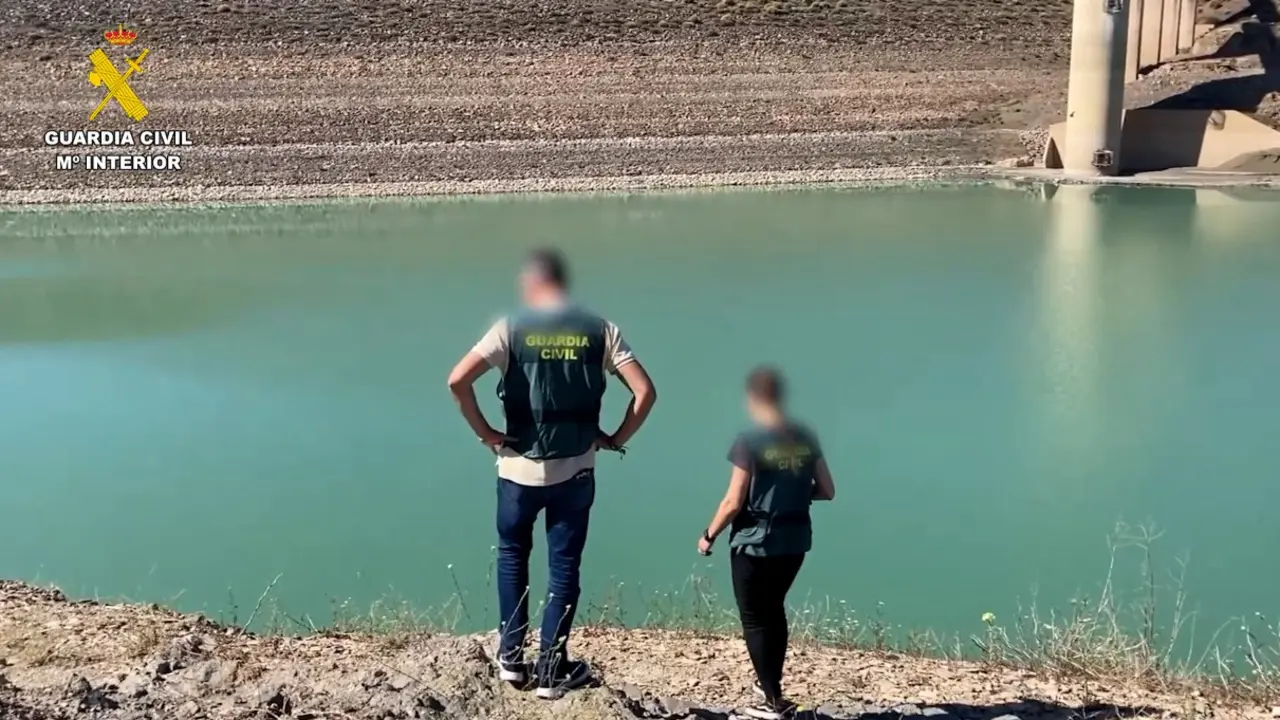 Guardia civil agua