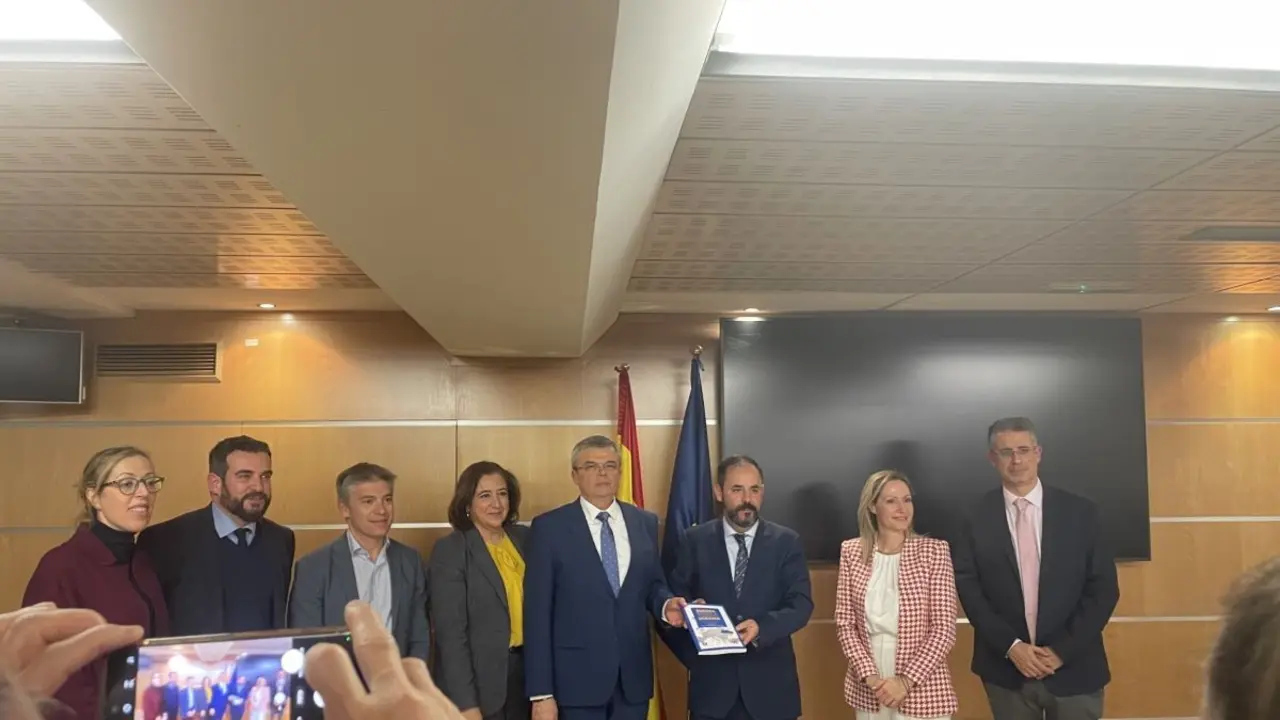 Presentación del libro 'Europa durante la guerra en Ucrania' / Estrella Digital