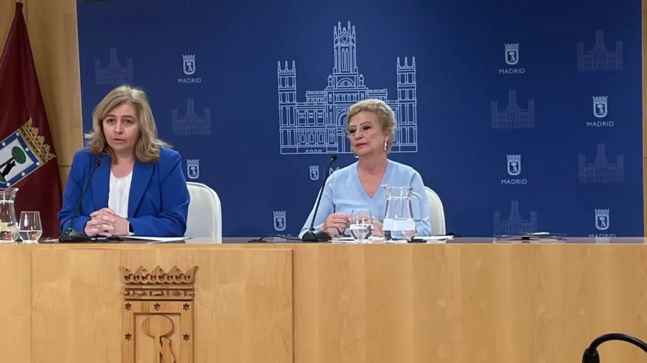 La vicealcaldesa de Madrid, Inmaculada Sanz, y la delegada de Obras y Equipamientos, Paloma García Romero / Estrella Digital