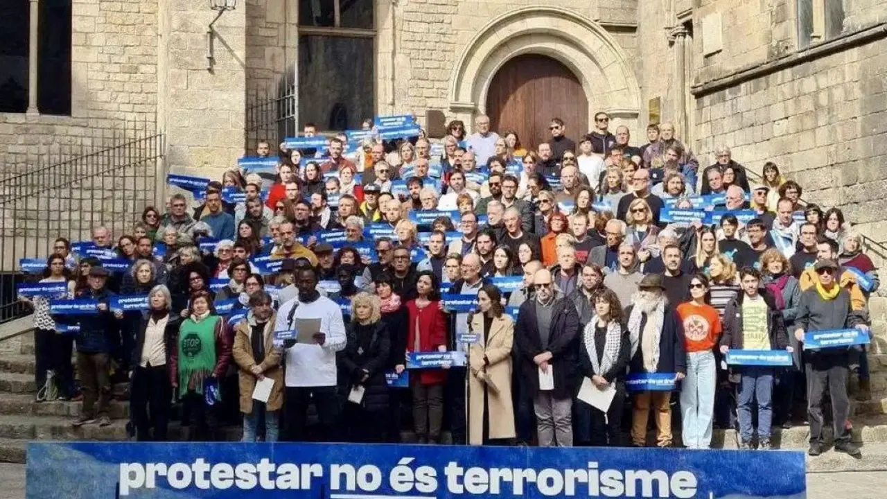 Concentración de los firmantes del manifiesto "protestar no es terrorismo" en Barcelona / Redes sociales