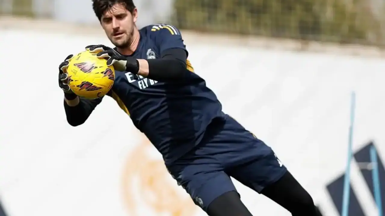 Thibaut Courtois en el entrenamiento con el Real Madrid | Fuente: Real Madrid