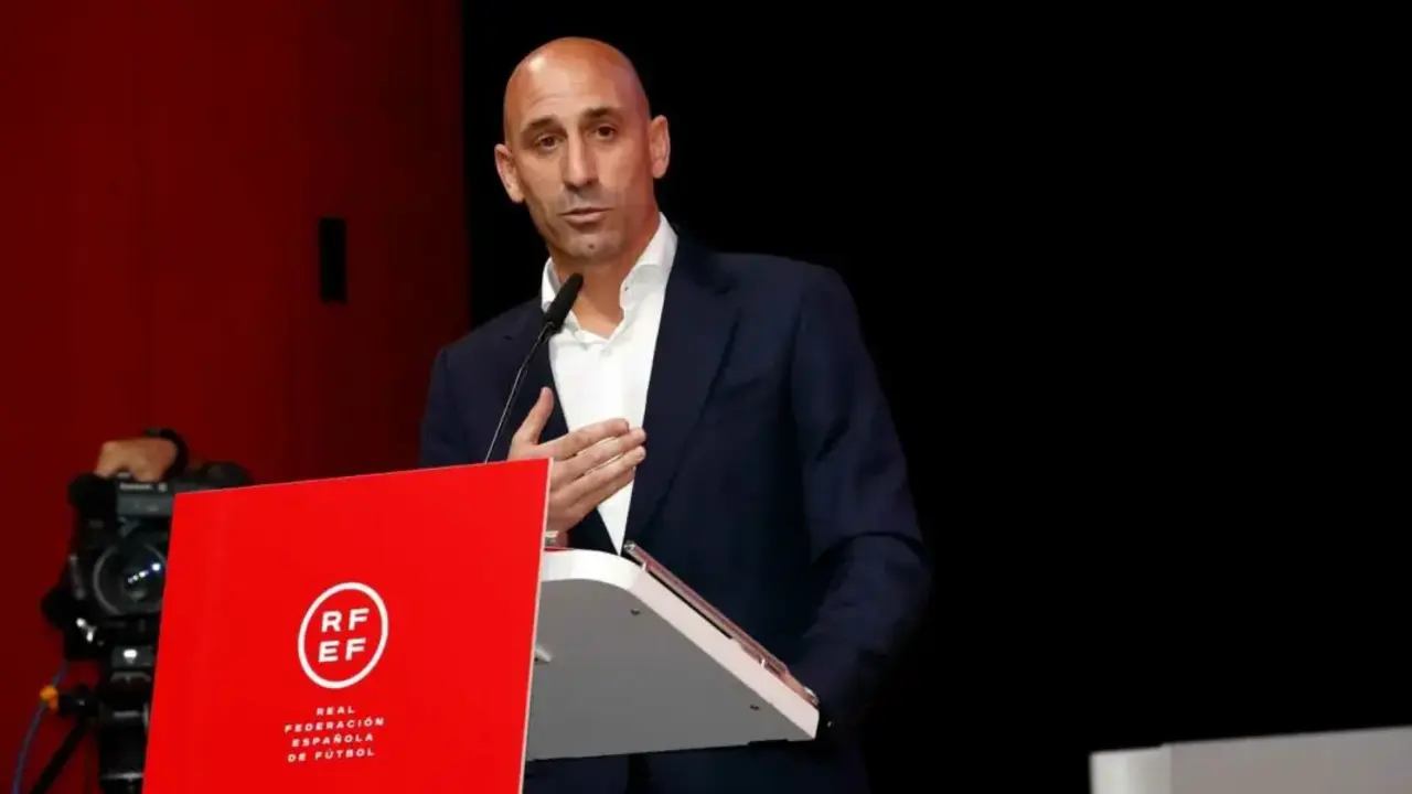 Luis Rubiales en rueda de prensa / Archivo / Fuente: RFEF