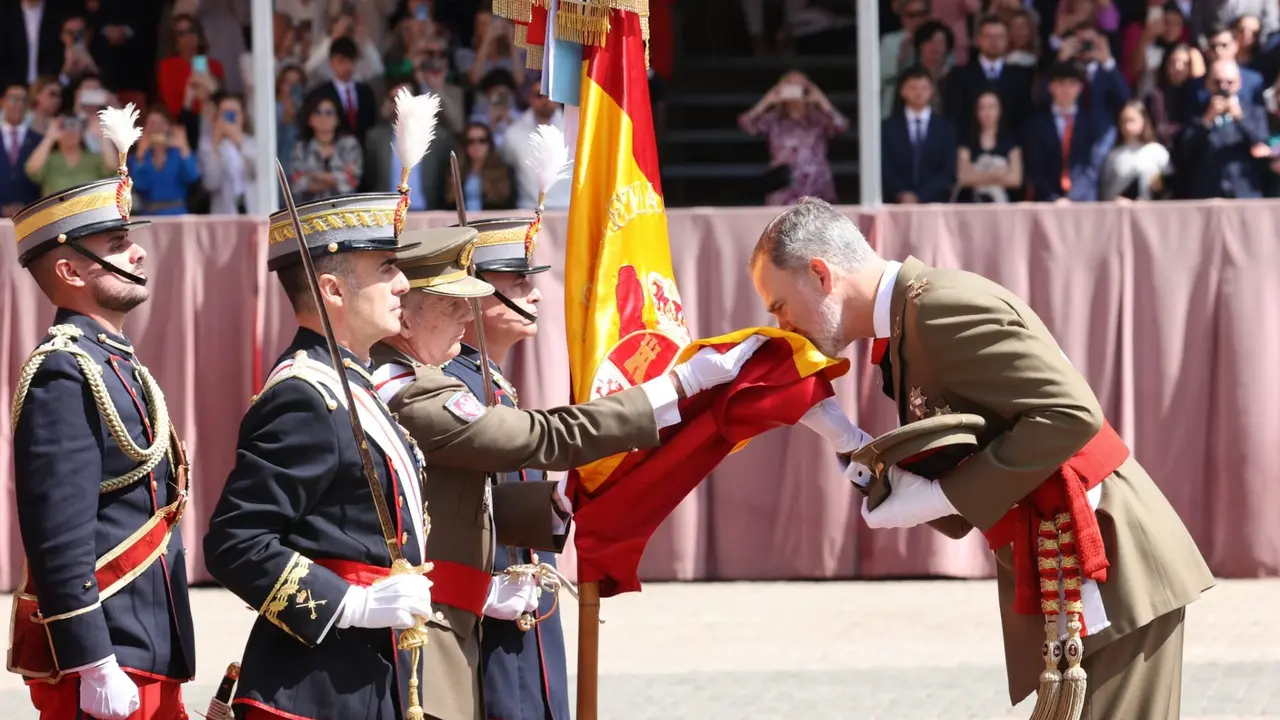 Felipe VI renueva su juramento en la Academia General Militar de Zaragoza