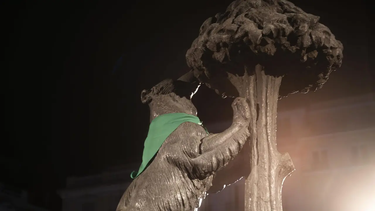 El Oso y el Madroño | Fuente: Violetas(N)