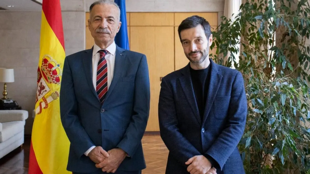 El embajador palestino en España, Husni Abdel Wahed, y Pablo Bustinduy | Fuente: Ministerio de Derechos Sociales