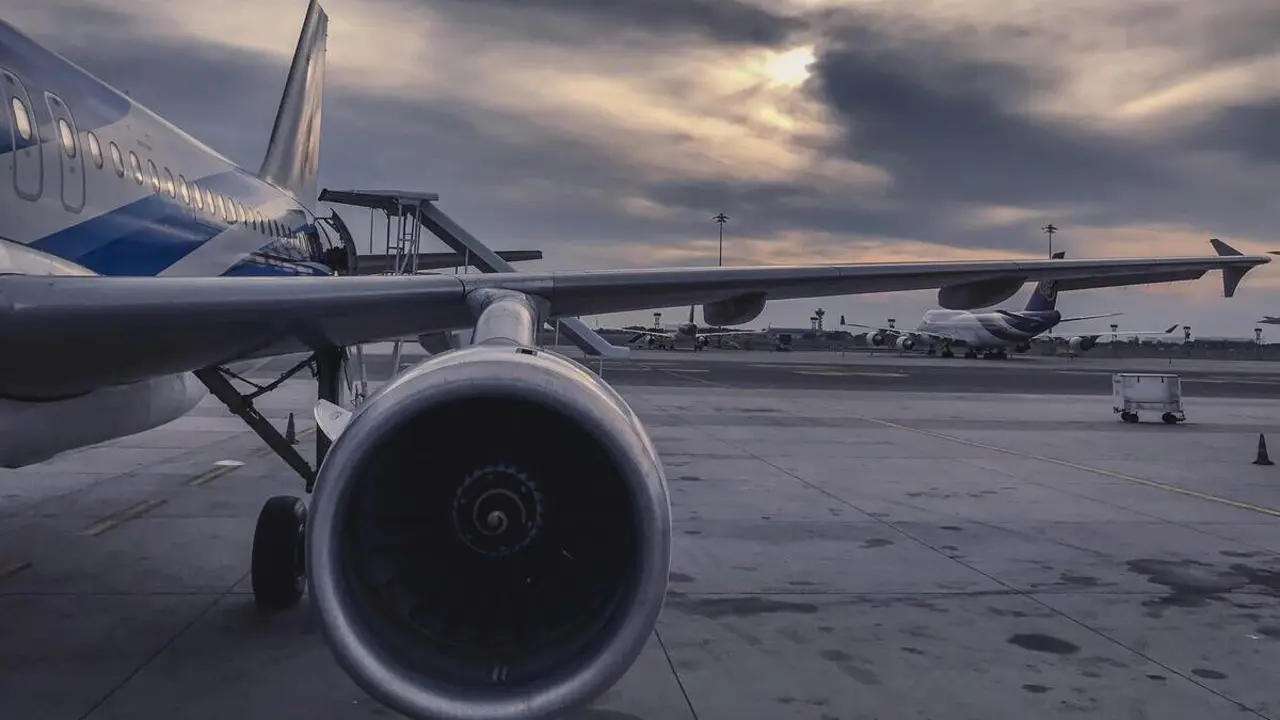 Motor de un avión | Fuente: Pexels