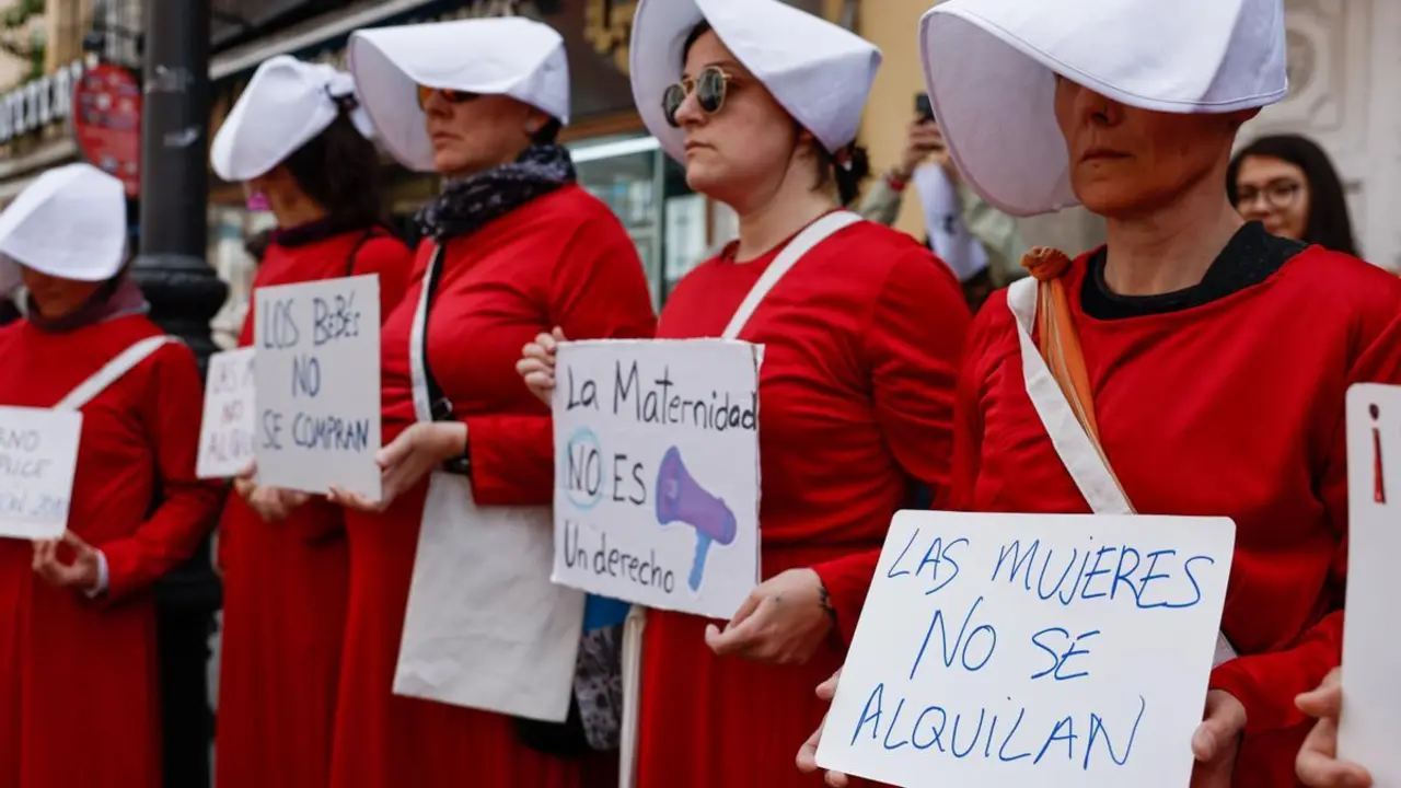 Manifestación contra la gestación subrogada | Fuente: Getty Images